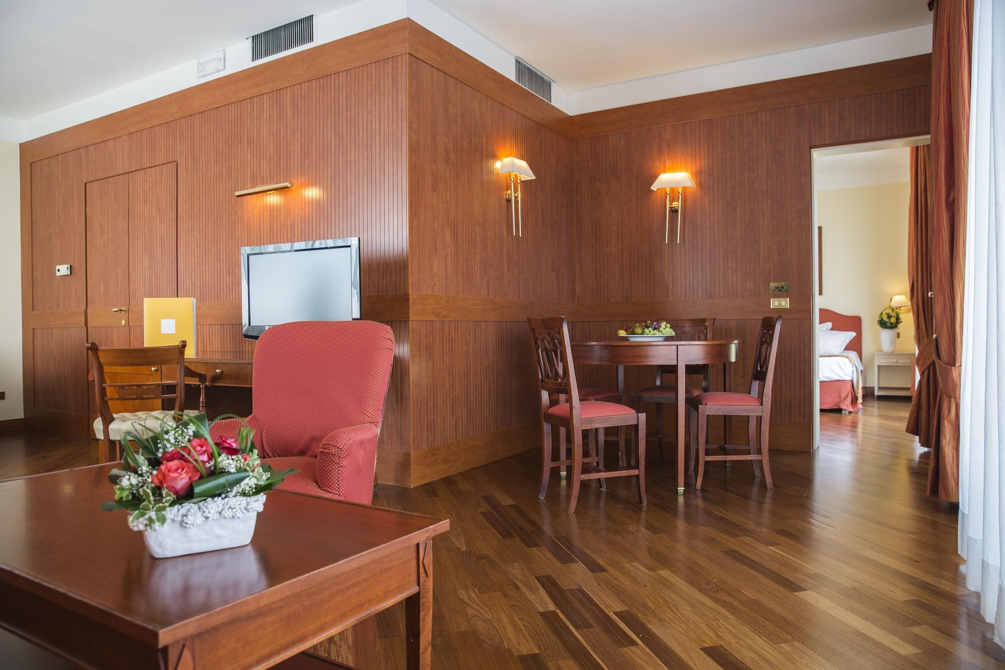 Grand Hotel Terme Sirmione Eksteriør billede Suite