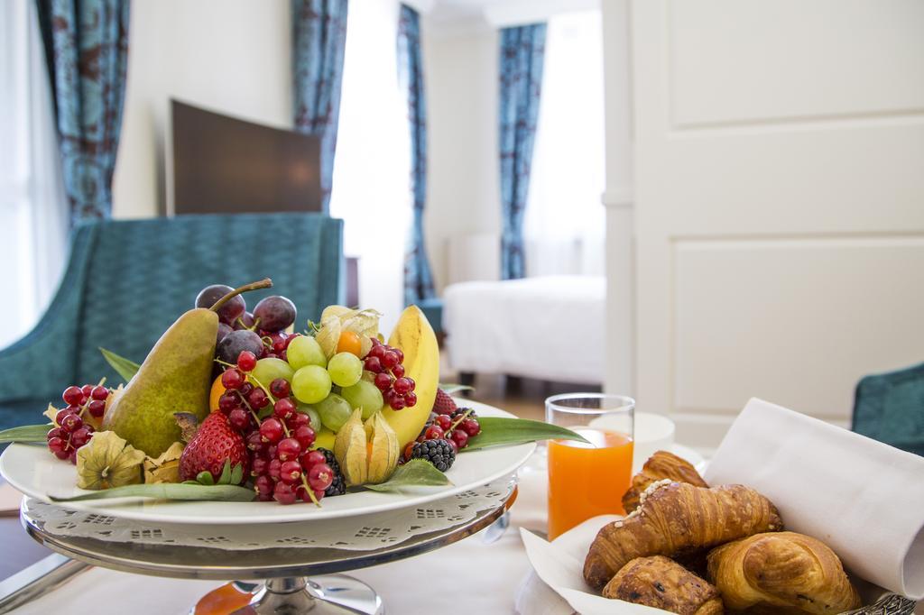Grand Hotel Terme Sirmione Eksteriør billede Room service
