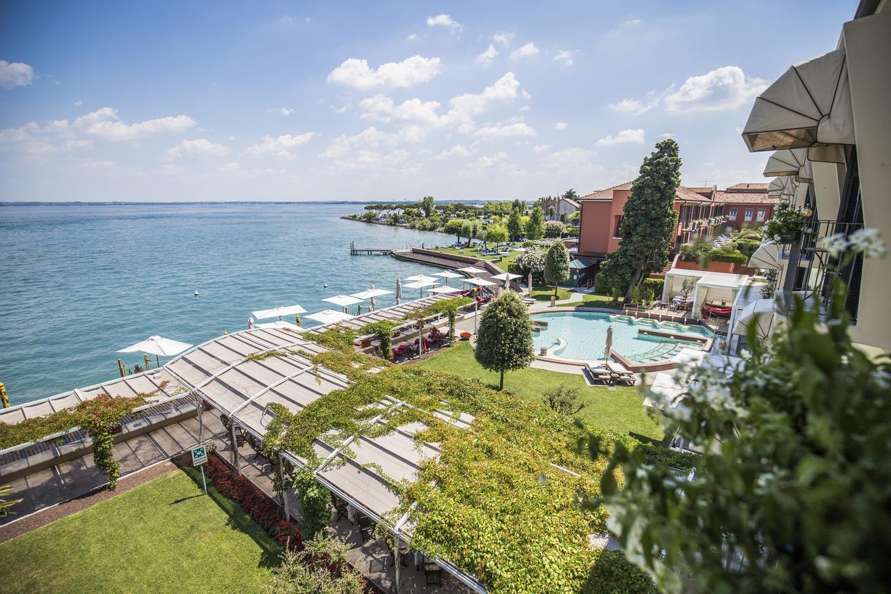 Grand Hotel Terme Sirmione Eksteriør billede View of the hotel