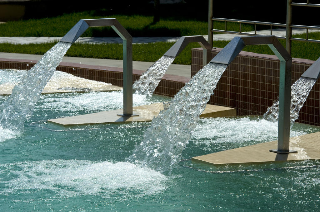 Grand Hotel Terme Sirmione Eksteriør billede Fountains at the spa